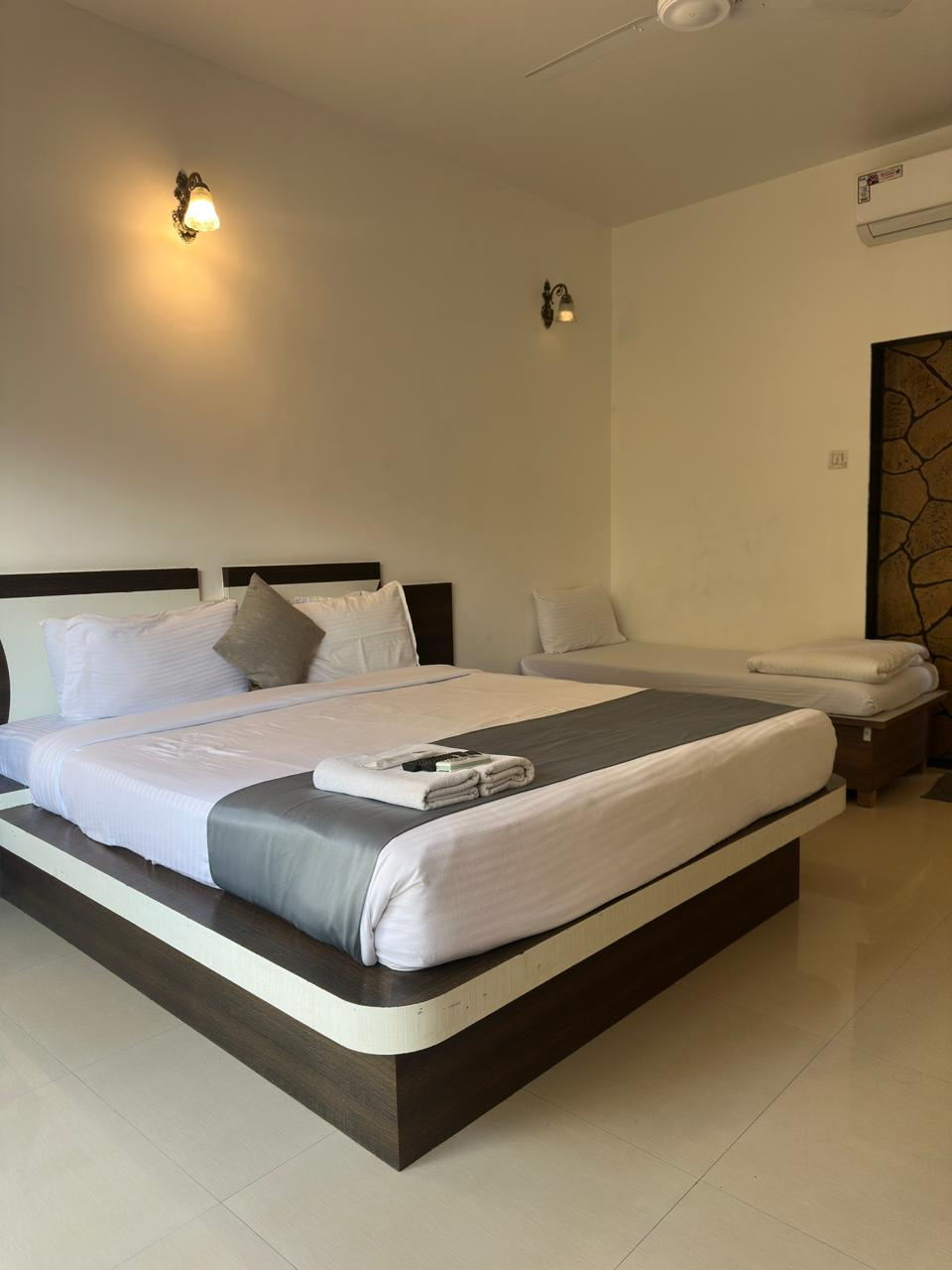 Standard Deluxe Room