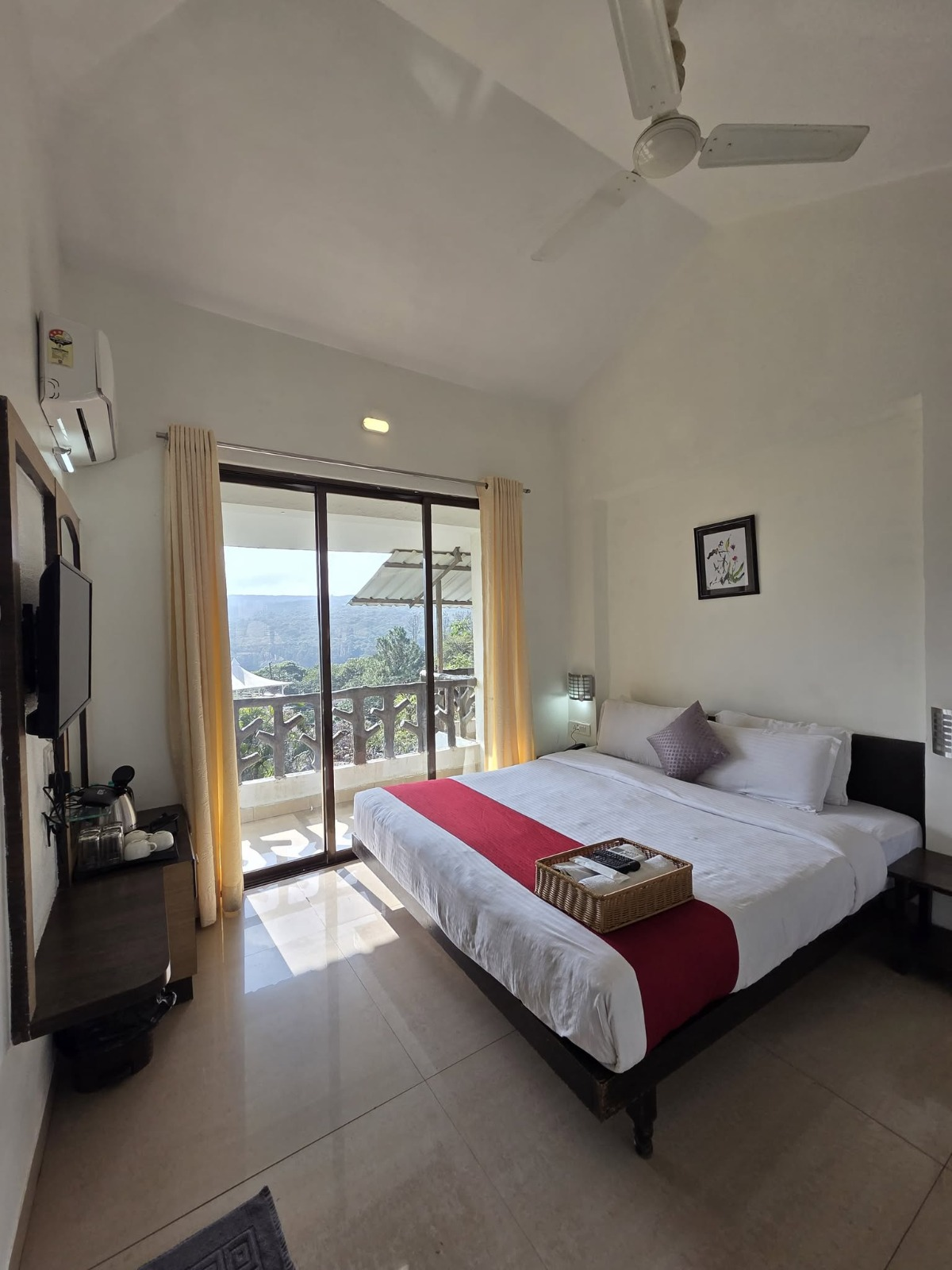 Standard Deluxe Forest View Room With Balcony
