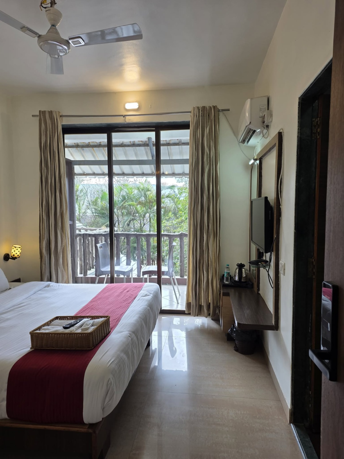 Forest view with balcony rooms